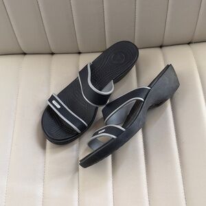 CROCS Madeira Sandals Womens Black Gray Double Strap Wedge Rubber Comfort size 9